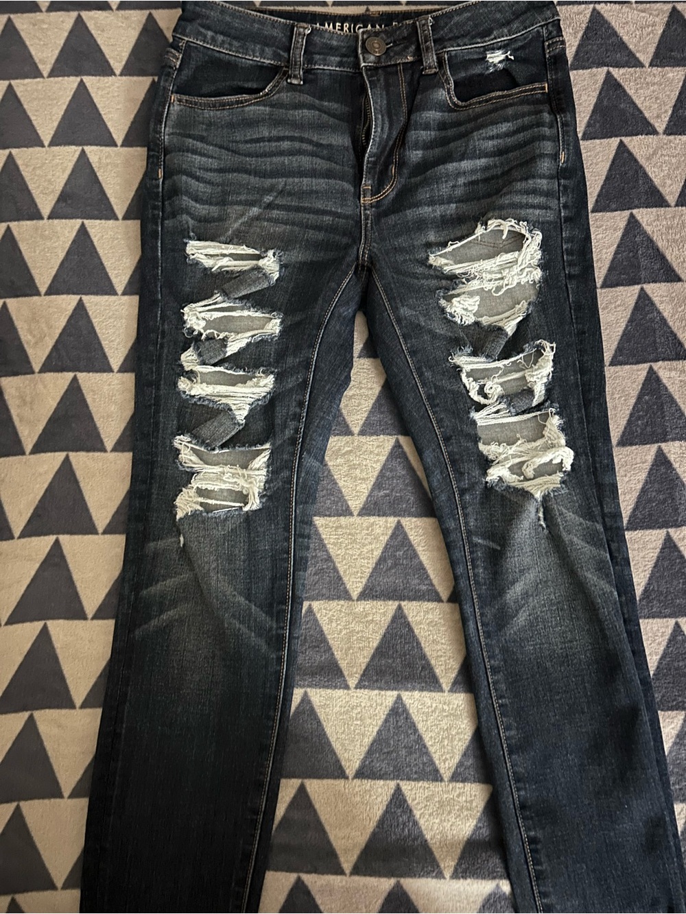 American Eagle Distressed Hi-Rise Jegging